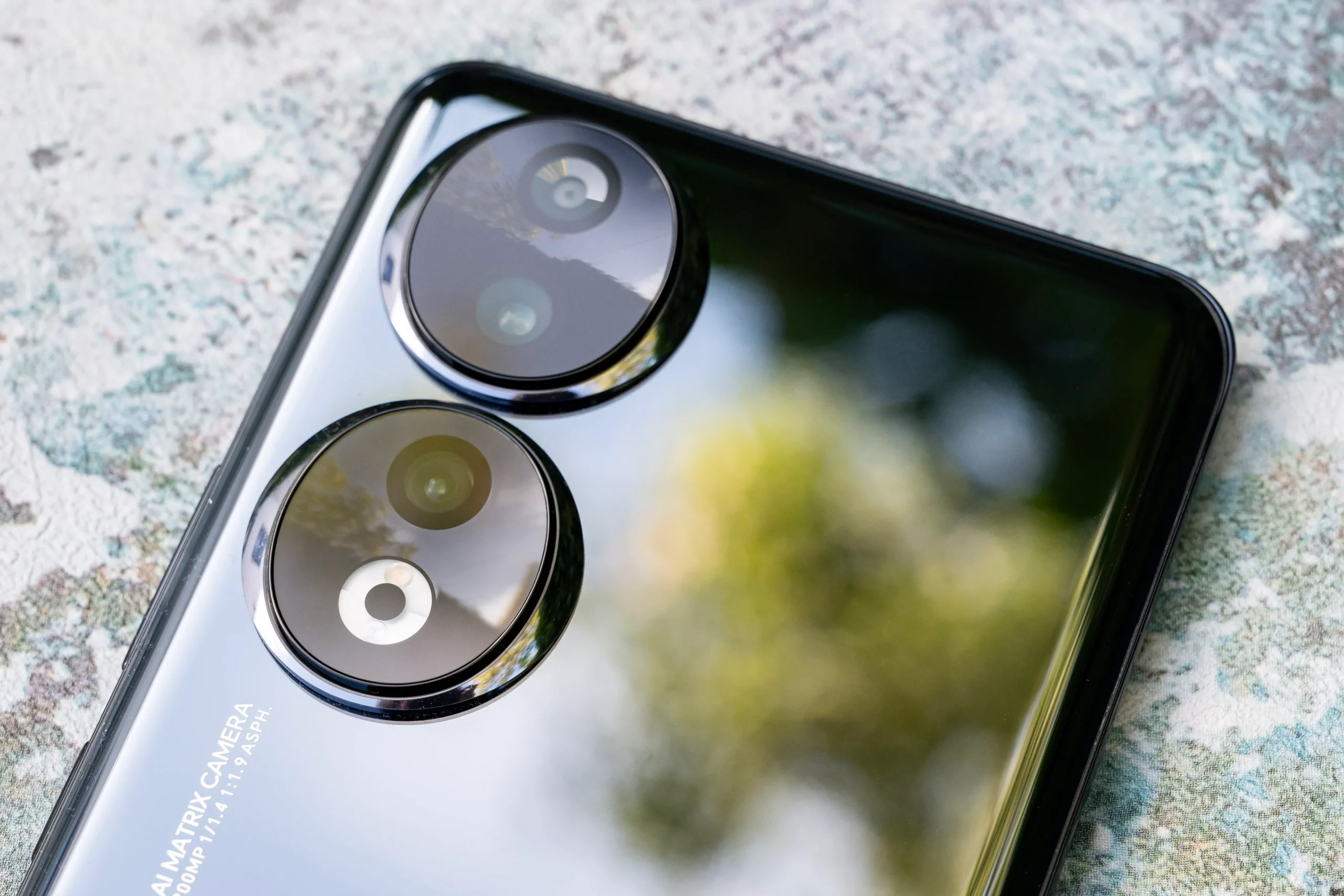 OnePlus का घमंड तोड़ने आ रहा Smartphone की दुनिया का बाप, 200MP कैमरे के साथ इतरा-इतरा के करेगा फोटू क्लिक
