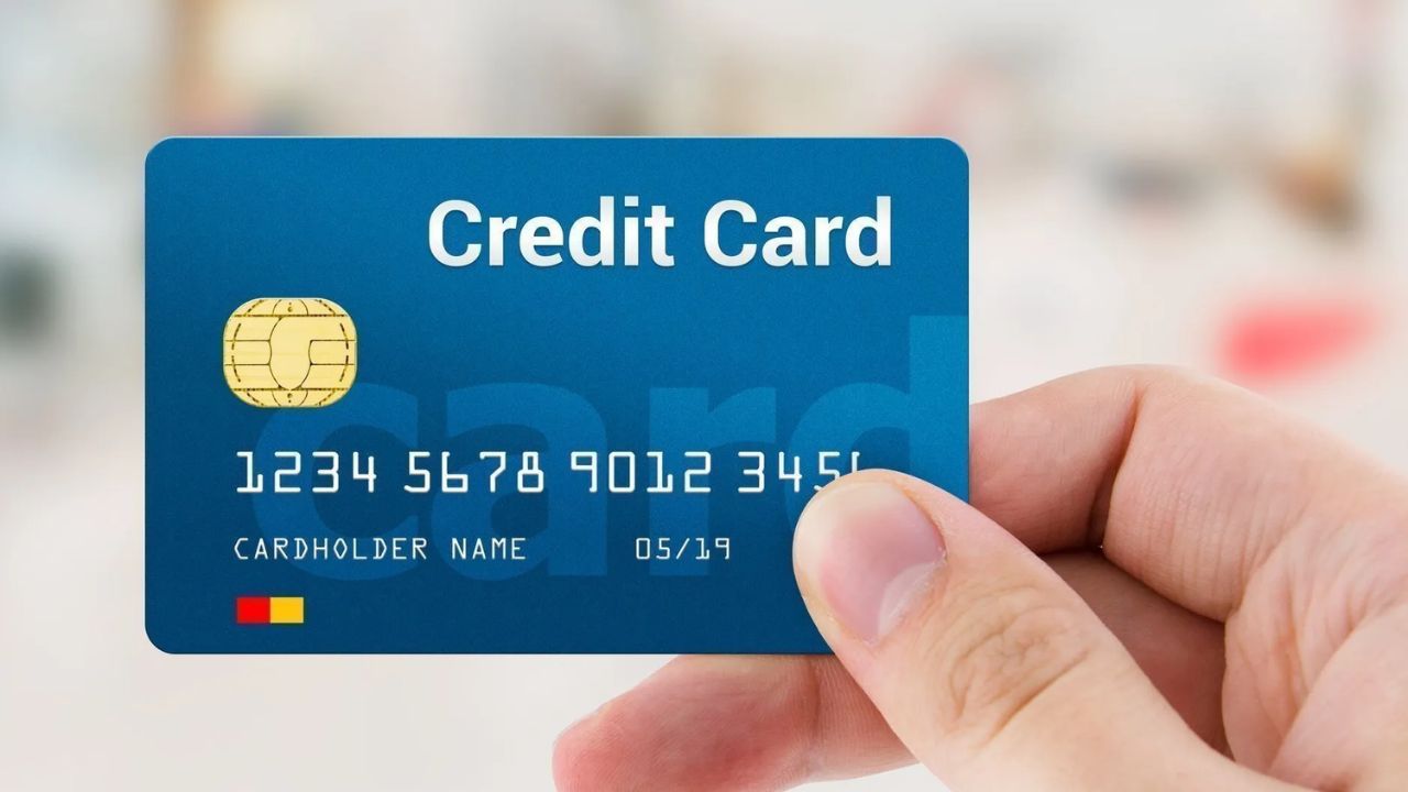 Credit Card लेने से पहले जान ले ये खास बातें! जाने इसके इस्तेमाल करने के फायदे और नुकसान