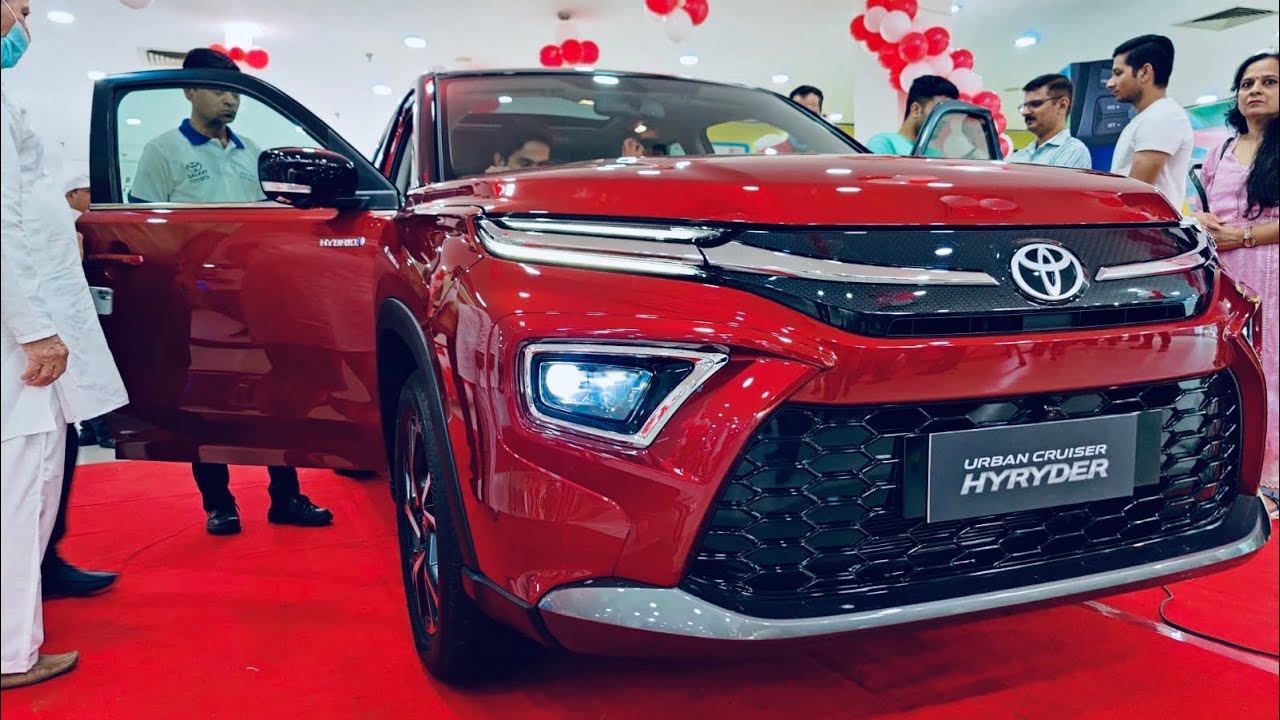 Mahindra की खटिया खड़ी कर देगी Toyota की मिनी Fortuner, किलर लुक के साथ पॉवरफुल इंजन, देखे कीमत और माइलेज