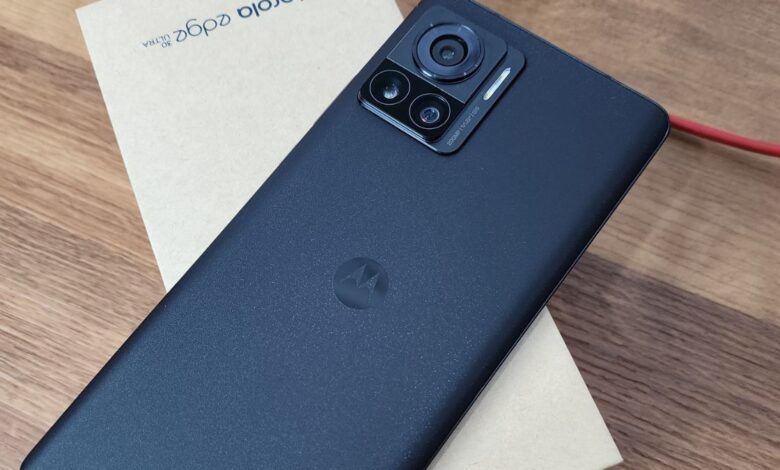जबरदस्त ऑफर के साथ टेक मार्केट में उधम मचा रहा Motorola का धांसू स्मार्टफोन, मौका है हाथ से जाने मत दो